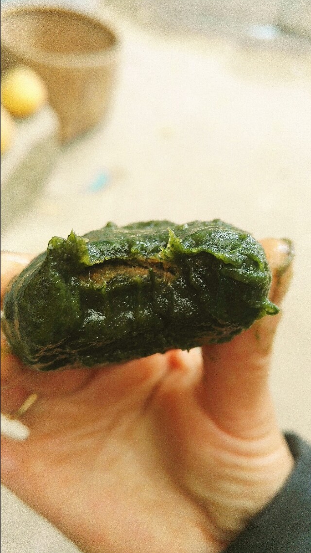 蛋黄艾草青团的正宗做法,艾草青团的做法和配方红豆沙馅