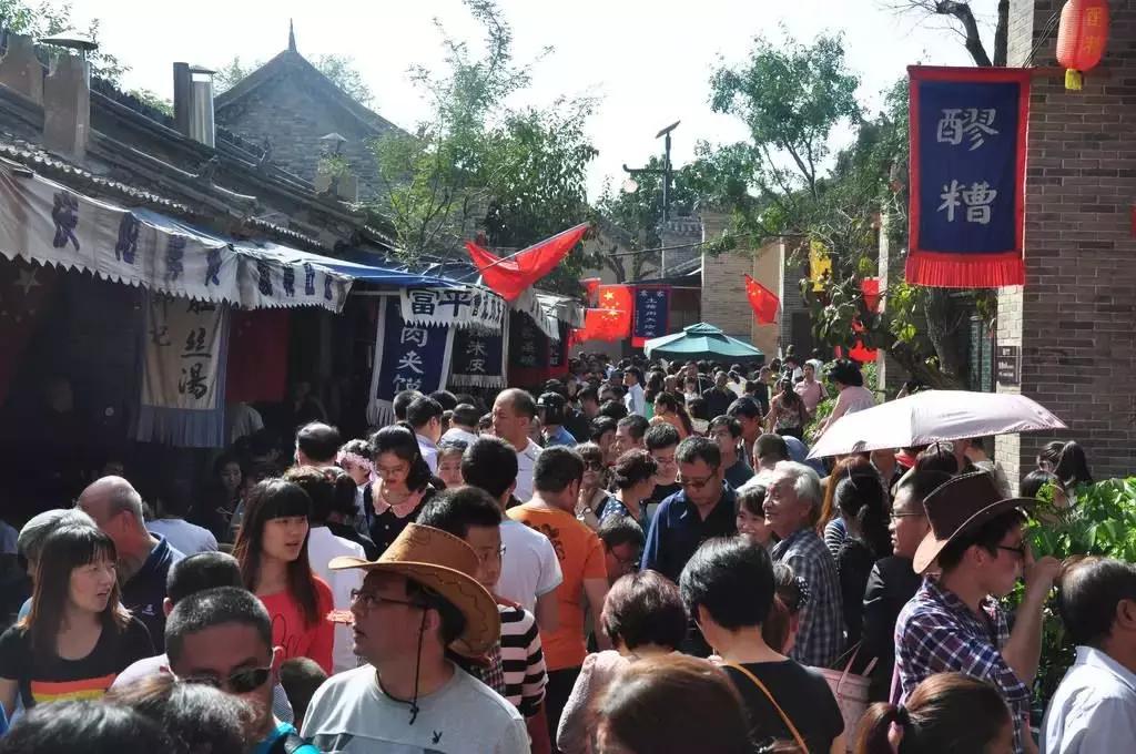 陕西袁家村一年营收,袁家村运营模式案例分析