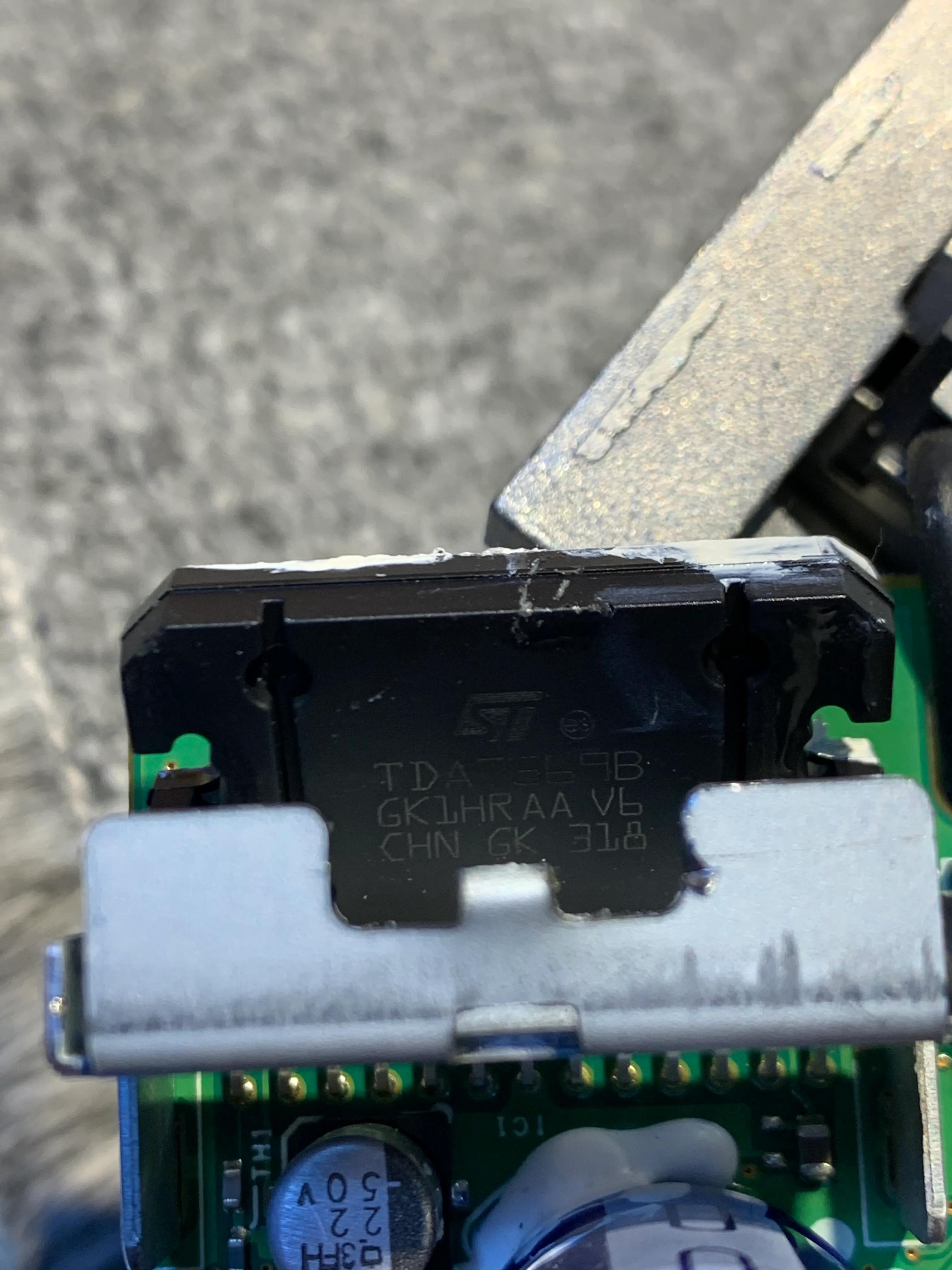 宝马mini发动机拆解,拆机阿尔派导航一体机