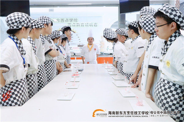 初中毕业女生上技校学什么专业好,初中毕业上什么专业最有前途