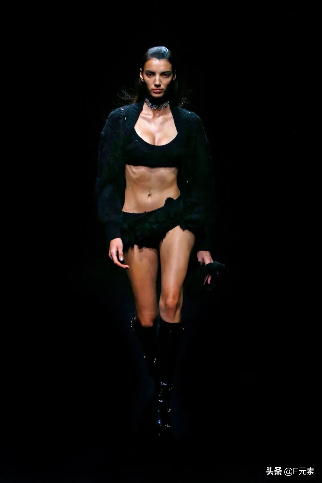 blumarine秋冬系列时装秀,blumarine2022米兰时装