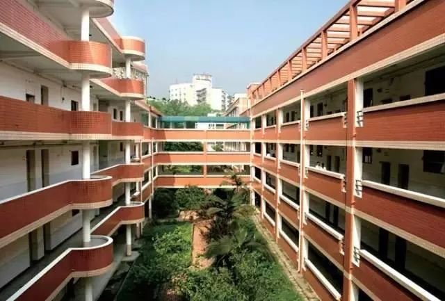 重庆江津哪个中学好,重庆江津中学招生简章