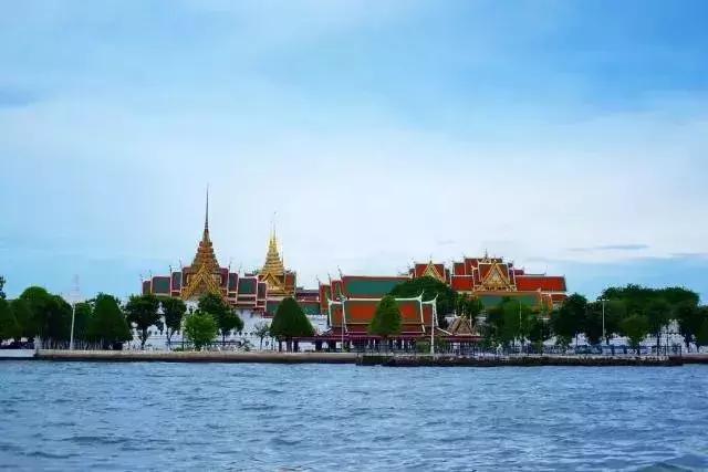 一千人民币在泰国能做什么,一千泰铢能在泰国干什么