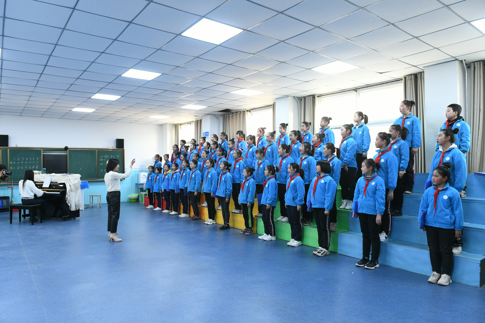 灿烂笑容，多彩课后，蓝田北小校园里“双减”百日孩子的快乐生活