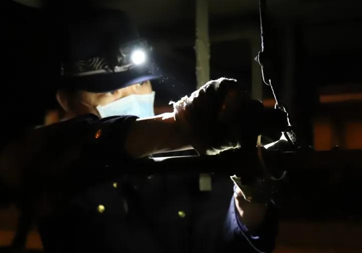 战疫情保春运铁路警察在行动,抗击疫情守护平安摄影征稿