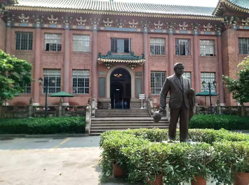 广州图书馆附近小朋友玩的地方,比游乐场还嗨的乐园