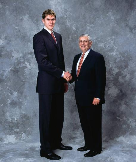 nba杈剧绫冲埄瑗垮,杈剧绫抽噷瑗垮