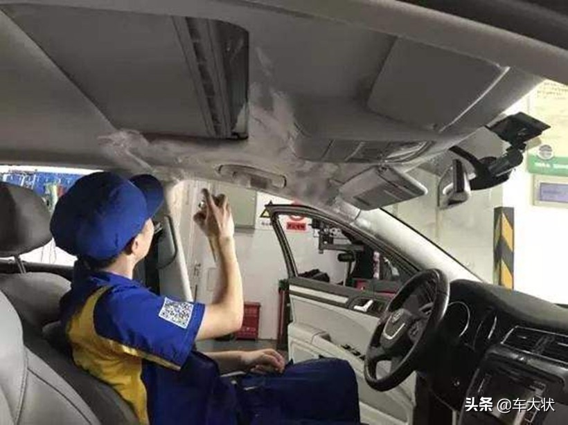 车内顶棚怎么清洗不留痕迹,车内顶棚清洗全过程