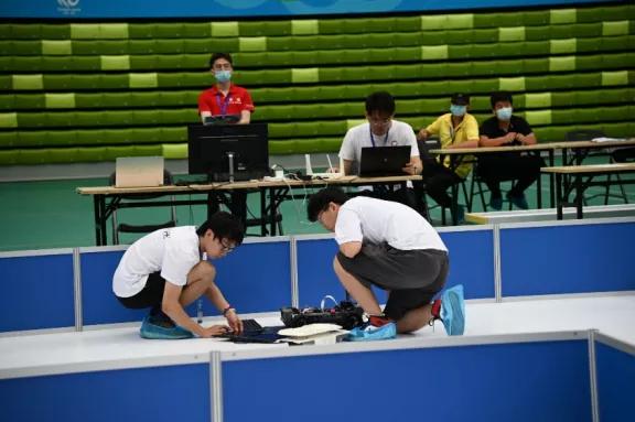 一冠一亚！时隔13年，东大智能车再创佳绩！