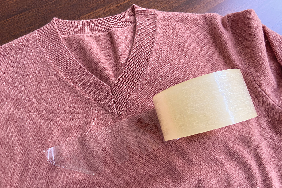 我买的羊绒大衣容易起皱是假的吗,羊绒衫起球是质量不好吗