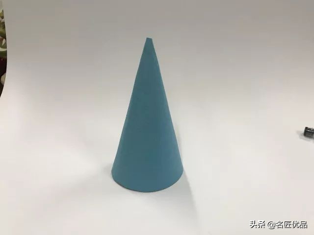 用黏土做简单又可爱的小狮子,小狮子粘土手工制作教程