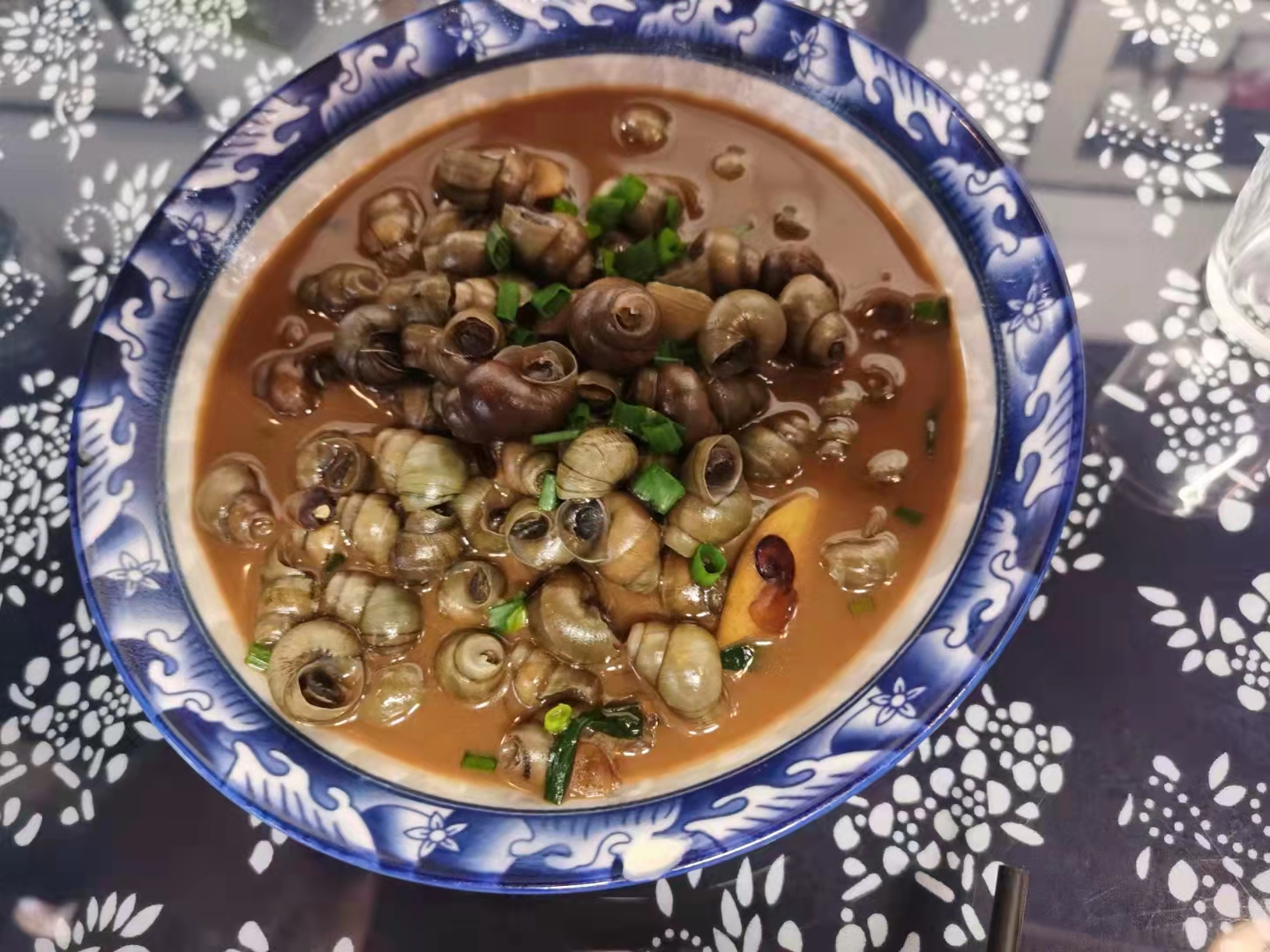 「顾马入江南」老街酒楼吃吃蟹