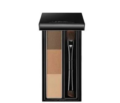 因为眉毛没画好想哭的，应该不只杨超越吧？