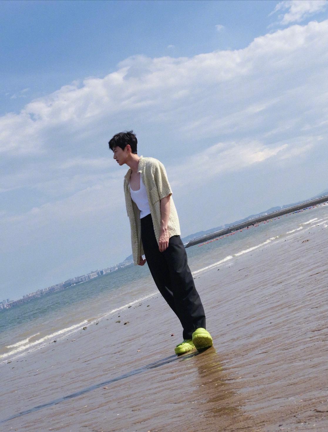 白敬亭同款拖地裤,白敬亭拖地裤同款