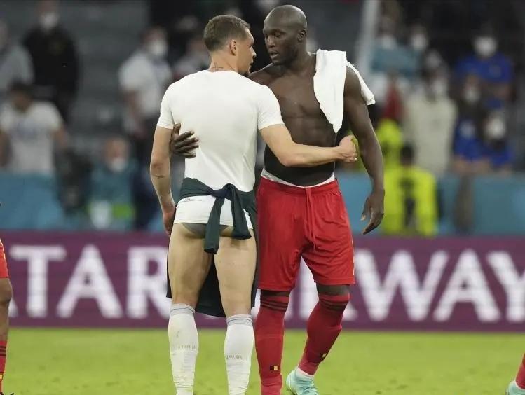 穆里尼奥带领罗马夺得欧联杯,穆里尼奥带领国米夺冠