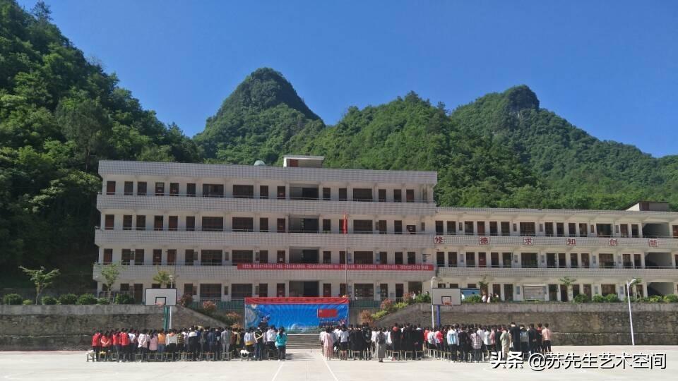 双十二艺术家走进乐园中学！网友感叹有一种情怀叫我们的母校