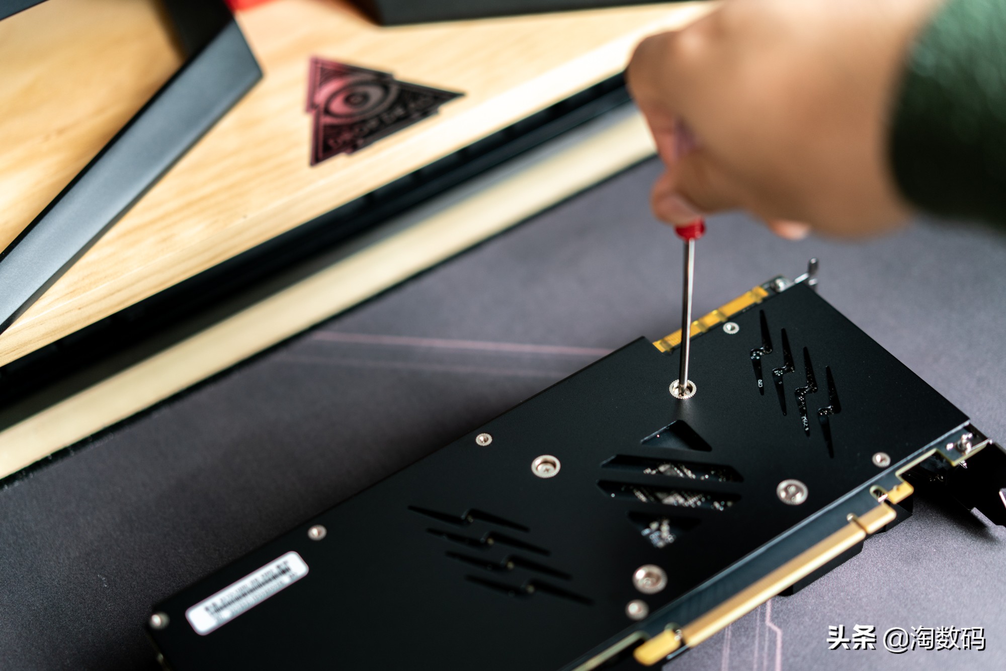 gtx1660ti跟gtx1080ti,七彩虹gtx1660ti1799