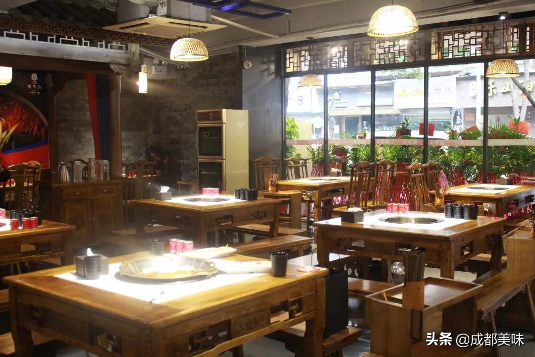 矮冬瓜的火锅店,矮冬瓜巴蜀笑星火锅