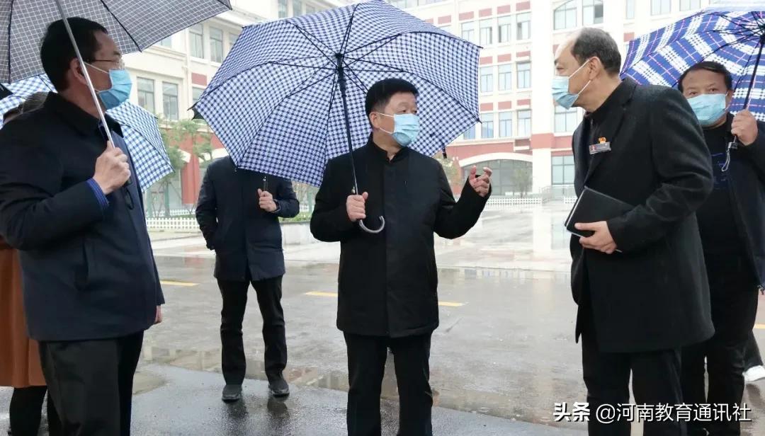 沁阳王家鹏调研脱贫攻坚,河南沁阳王家鹏照片