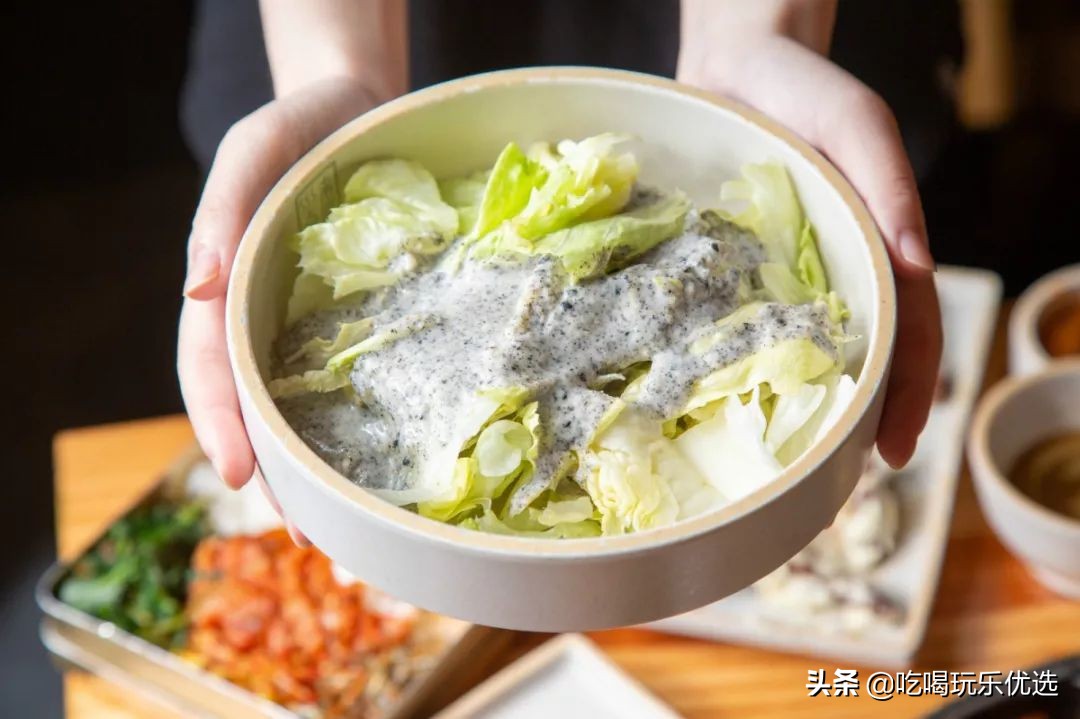 上海「喜来稀肉」仅凭护心肉就能震撼全世界的明星品牌