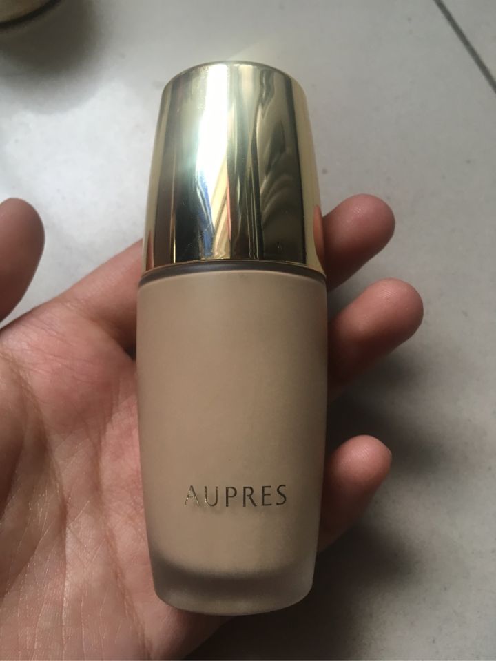 值得买的便宜大牌彩妆推荐,好用实惠小品牌的彩妆推荐