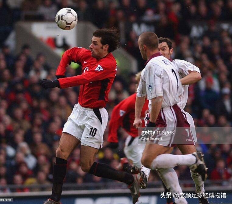 弗格森施压裁判,弗格森公开给穆里尼奥施压