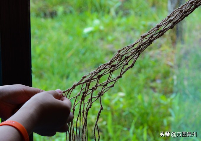 这个夏日，看这个美女如何在浙江乌村的第一百种玩法