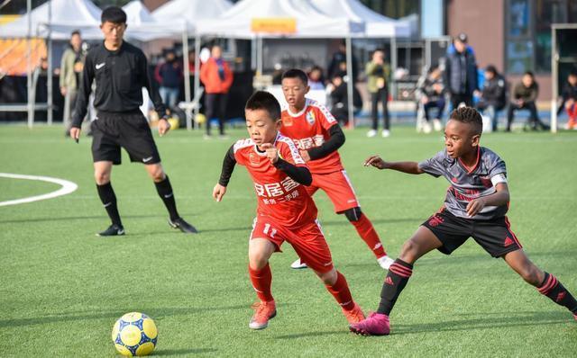 登陆巴萨第一人!9岁惊艳全国的中国梅西,如今受邀拉玛西亚试训