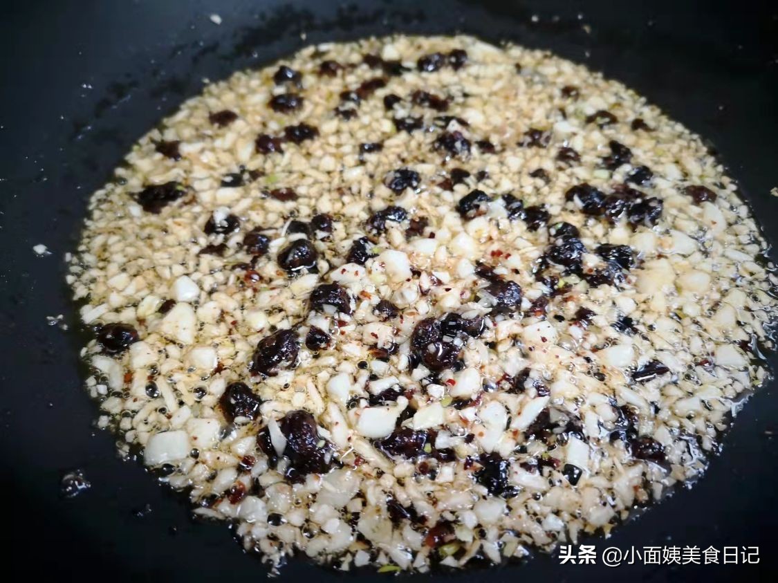 香芋豆豉蒸滑鸡,粉糯香浓超好吃的芋头蒸鸡