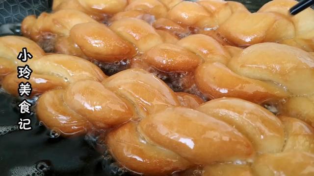 蜂蜜麻花怎么做才酥脆又好吃,麻花的家常做法酥脆松软加蜂蜜