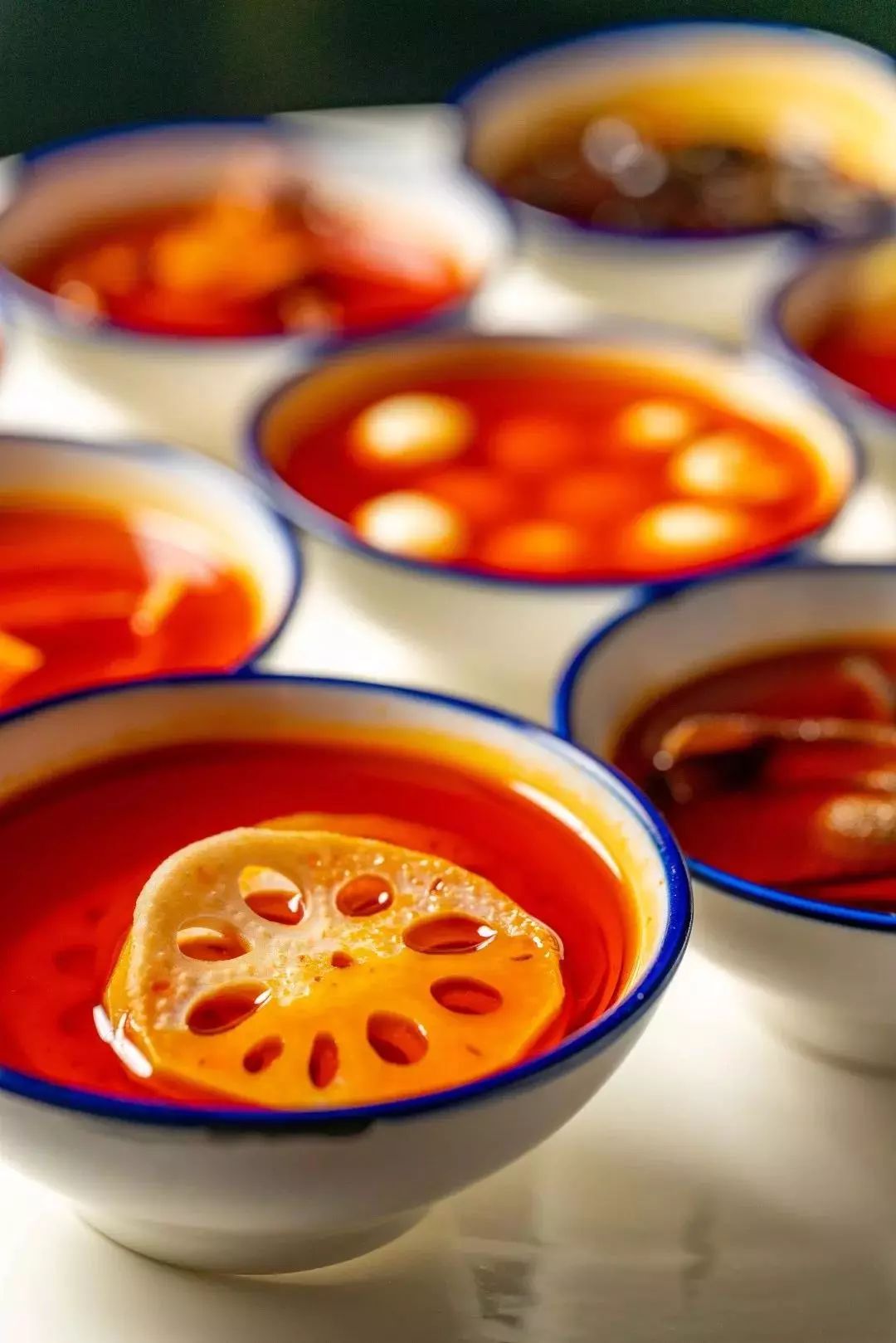 “酒鬼少女”特邀，900公里外的成都网红酒馆终于空降昆明