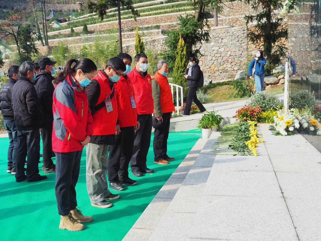 同泰第四届集体树葬圆满举行，21位树葬人士回归自然