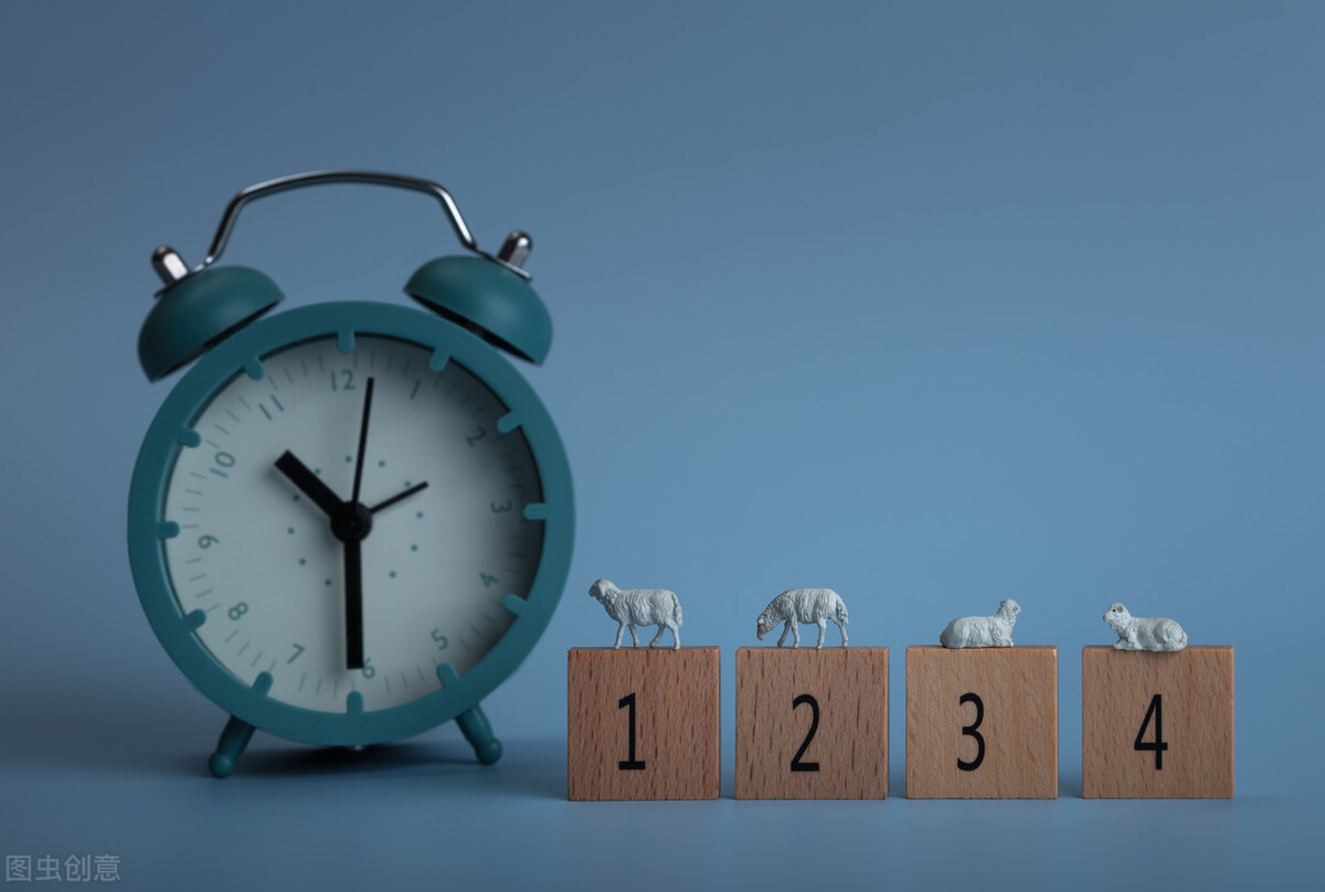 每天熬夜人会变成什么,每天熬夜会出现什么病