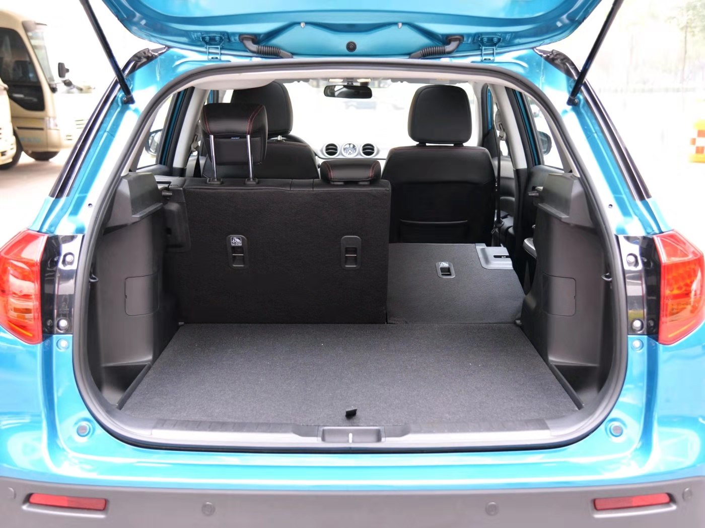 铃木1.0tsuv四驱自动挡价格,铃木四驱柴油suv车多少钱一台