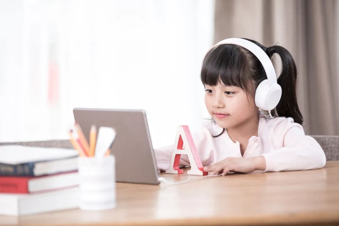 中国英语发音和标准英语发音对比,怎样才能学会标准的英语发音