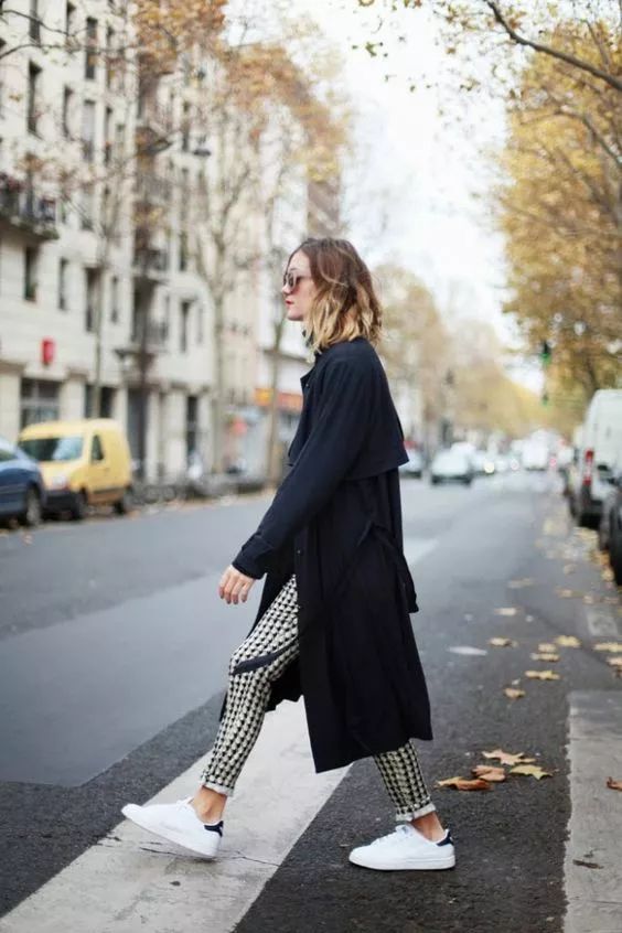 人生处处是陷阱,人生处处是陷阱只有躲起来最安全