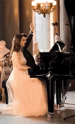 各大明星结婚的婚纱,2019明星婚纱