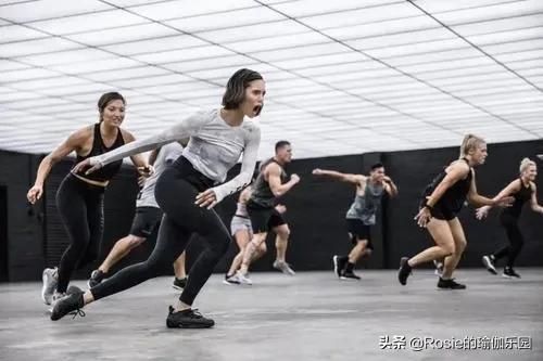 何穗谈陈伟霆理想型,陈伟霆何穗健身vlog