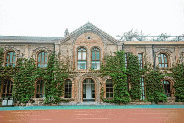 成都哪个学校是4a级景区,四川成都5a级景区学校