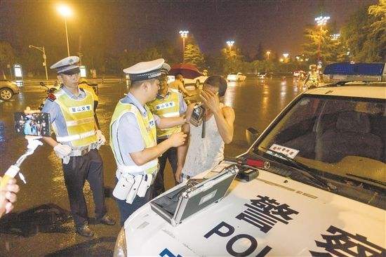 买的全险出事故会全赔吗,全险误工费是保险公司全赔吗