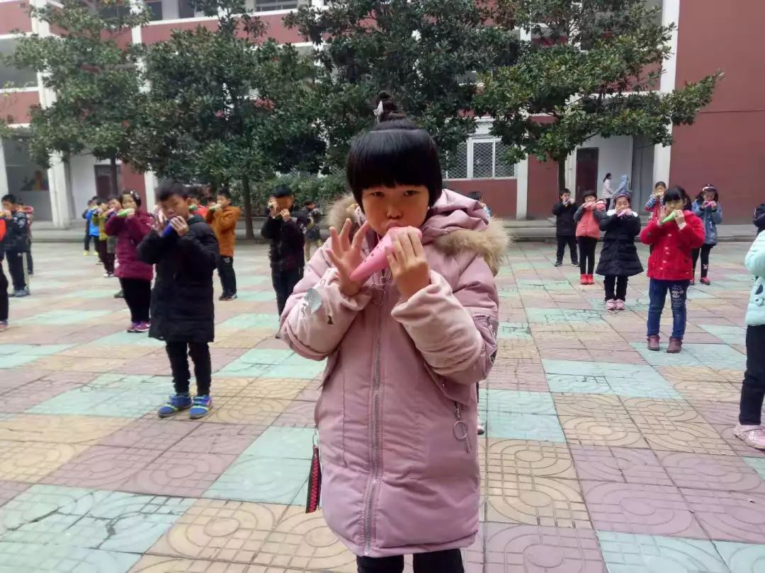 童本课程添异彩,爱润童心也许这是最后的胜利