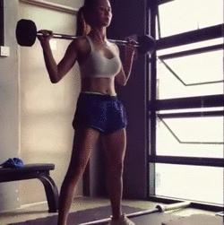 27岁离异少妇,D杯胸、小蛮腰让直男扛不住了....