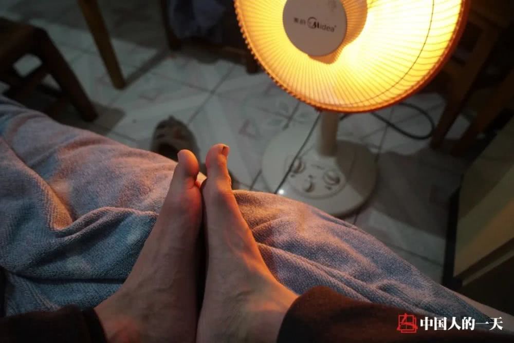 发烧37.9度，我从武汉回家过年，被爸妈关了一个月