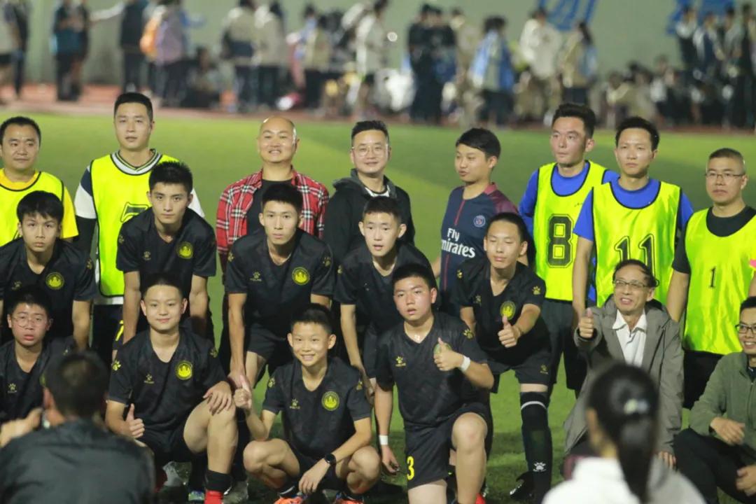 传统体育运动会开幕式,一年一度的运动会在学校拉开帷幕