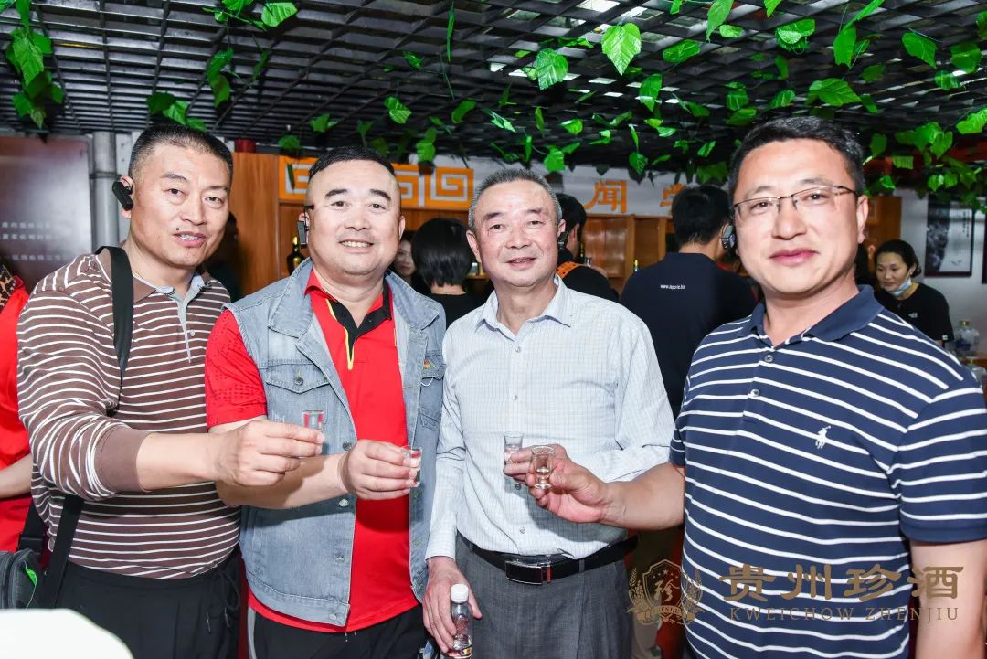 国家飞碟射击队赴贵州珍酒厂参观传奇酱香获世界冠军点赞