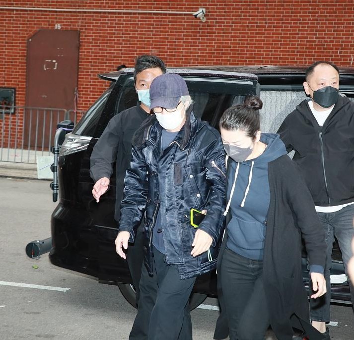 周星驰说活死人的片段,周星驰因吴孟达痛哭图文