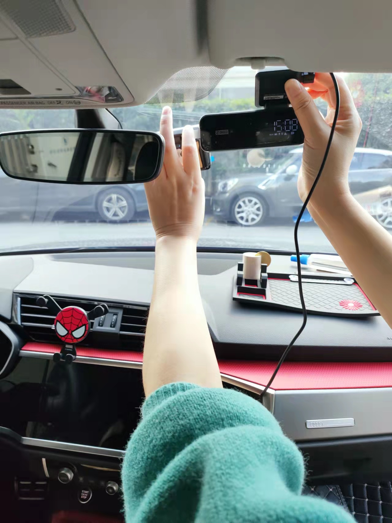 360k680行车记录仪多少钱,360k680行车记录仪可以手机联网