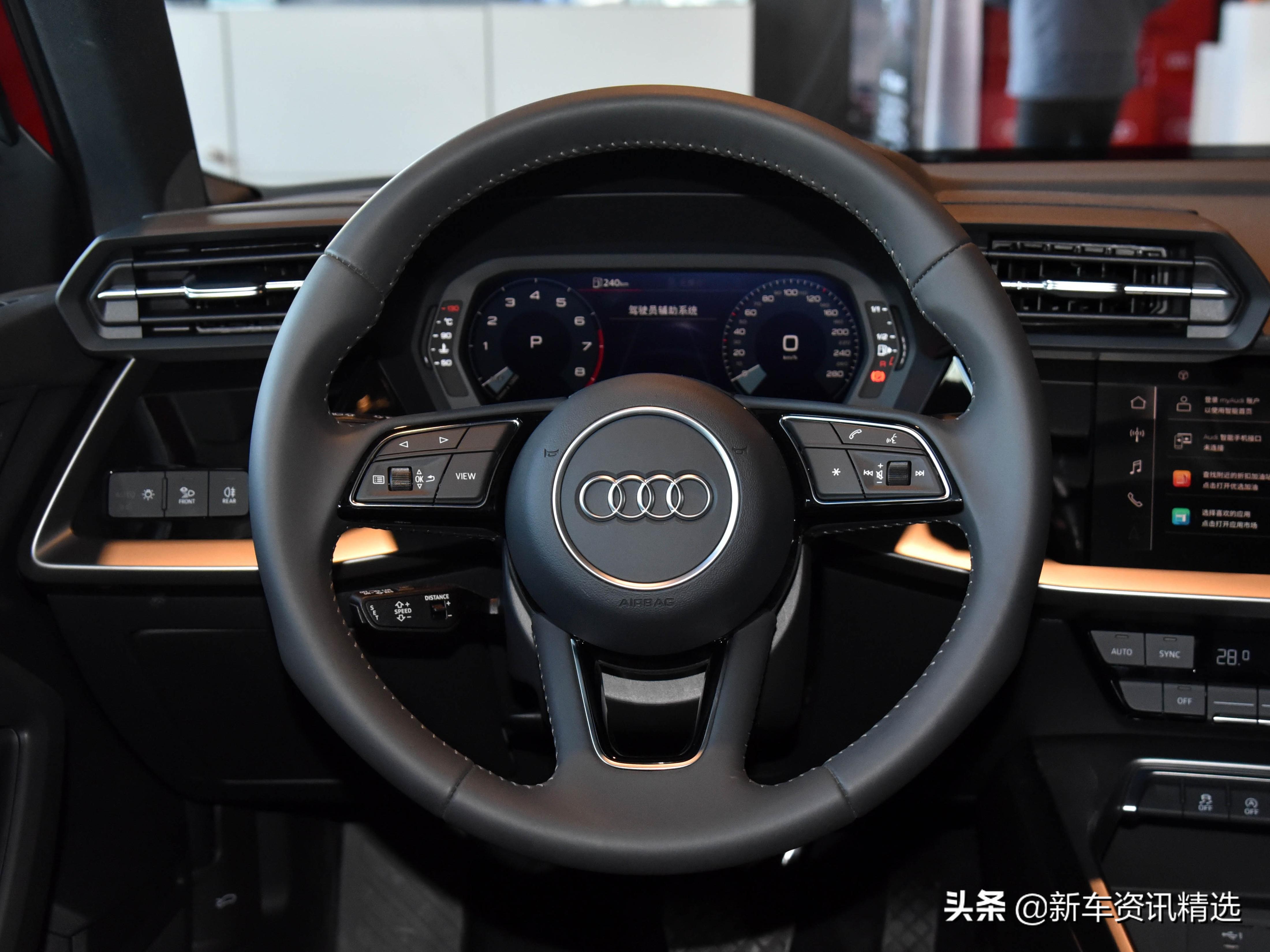 奥迪a3时尚致雅和运动区别对比图,运动感十足的豪华车