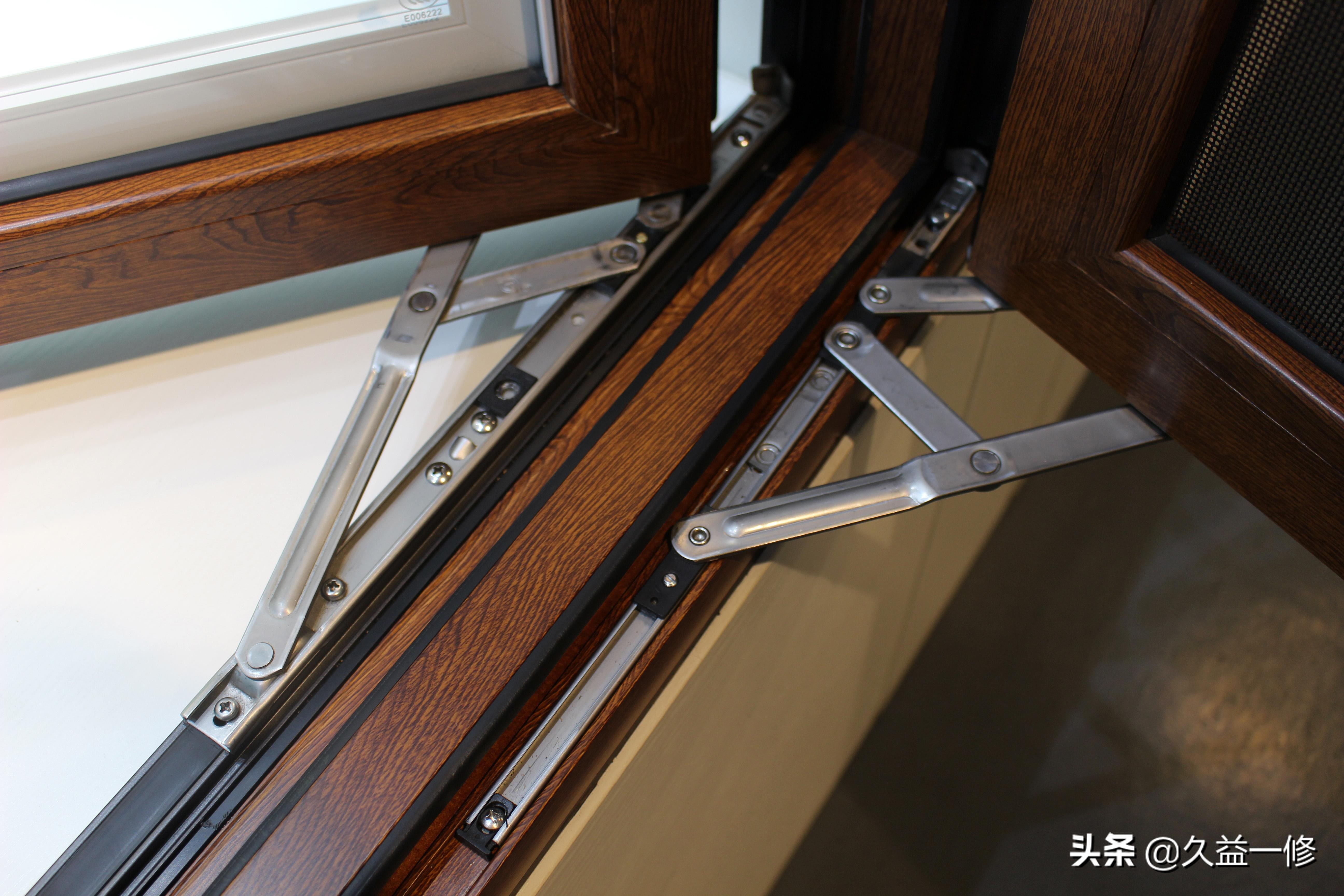 推拉窗倒灌漏水补救方案,推拉窗与墙体结合部漏水怎么处理