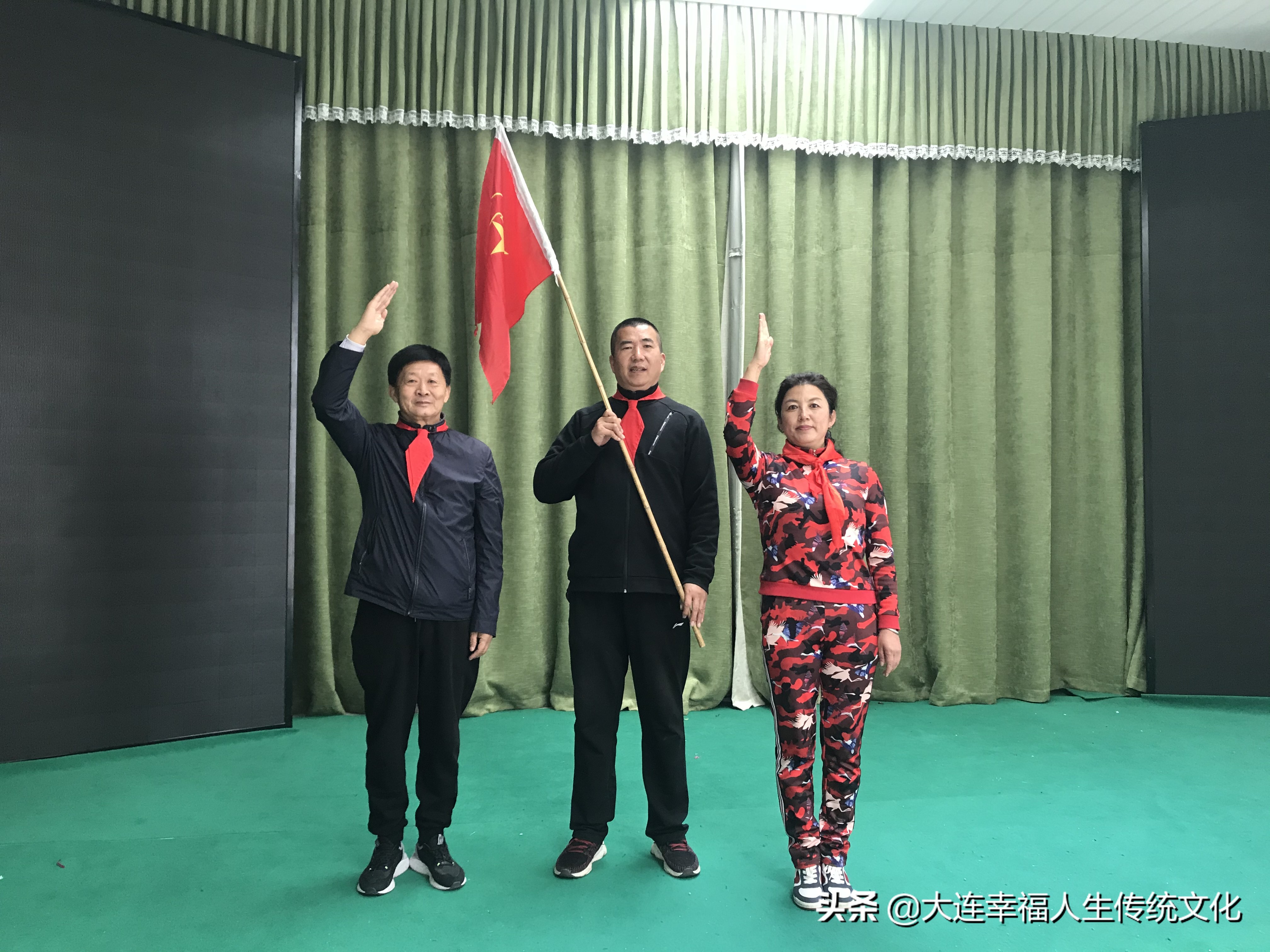 童心未泯仍是少年人,未泯童心的诗句